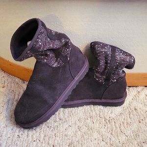 Gray size 7 Uggs